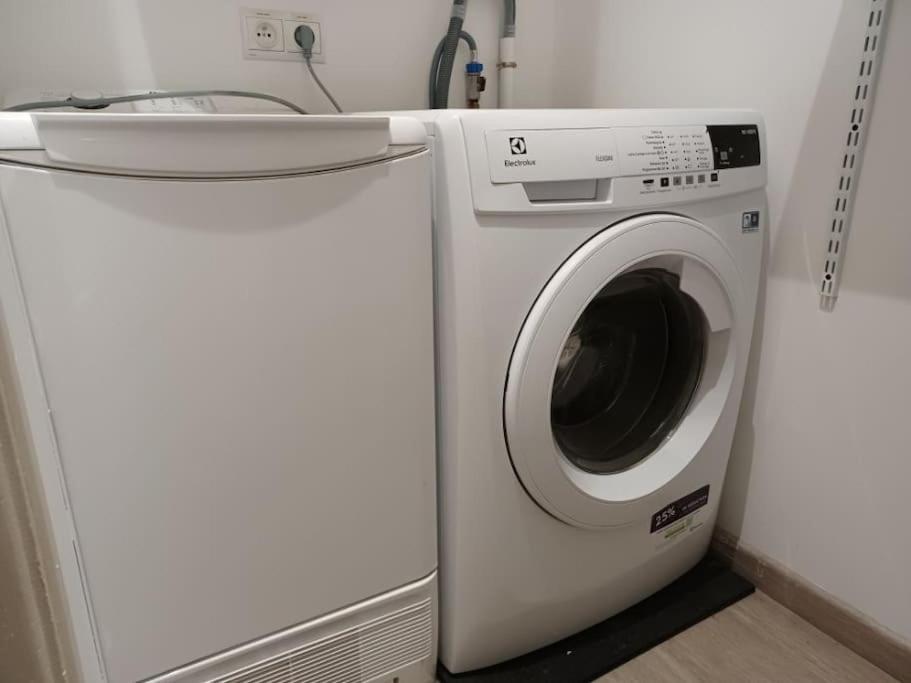 Gite 65 M2 200 M Gare T-G-V 400 M Centre-Ville Grand Parking 250 Places Gratuit Face Au Logement Arras Kültér fotó