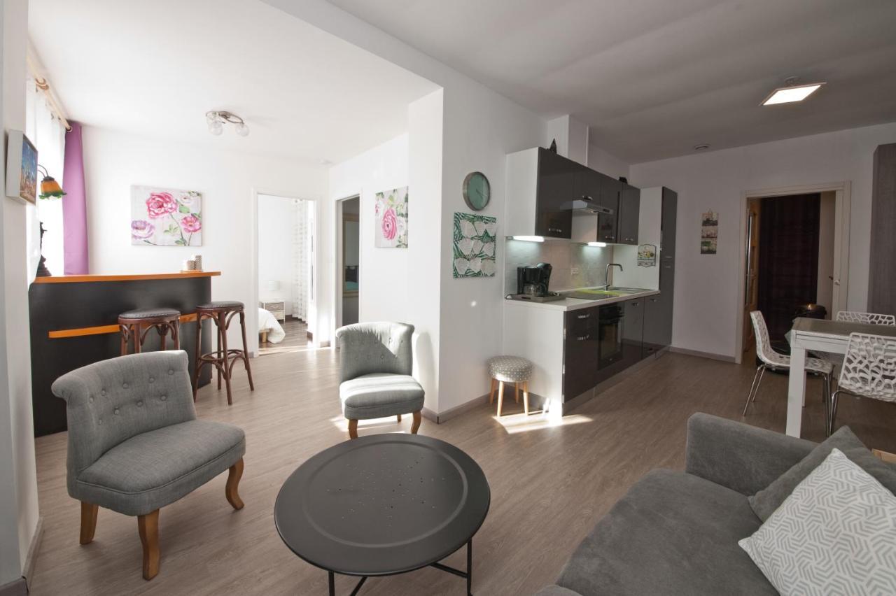 Gite 65 M2 200 M Gare T-G-V 400 M Centre-Ville Grand Parking 250 Places Gratuit Face Au Logement Arras Kültér fotó
